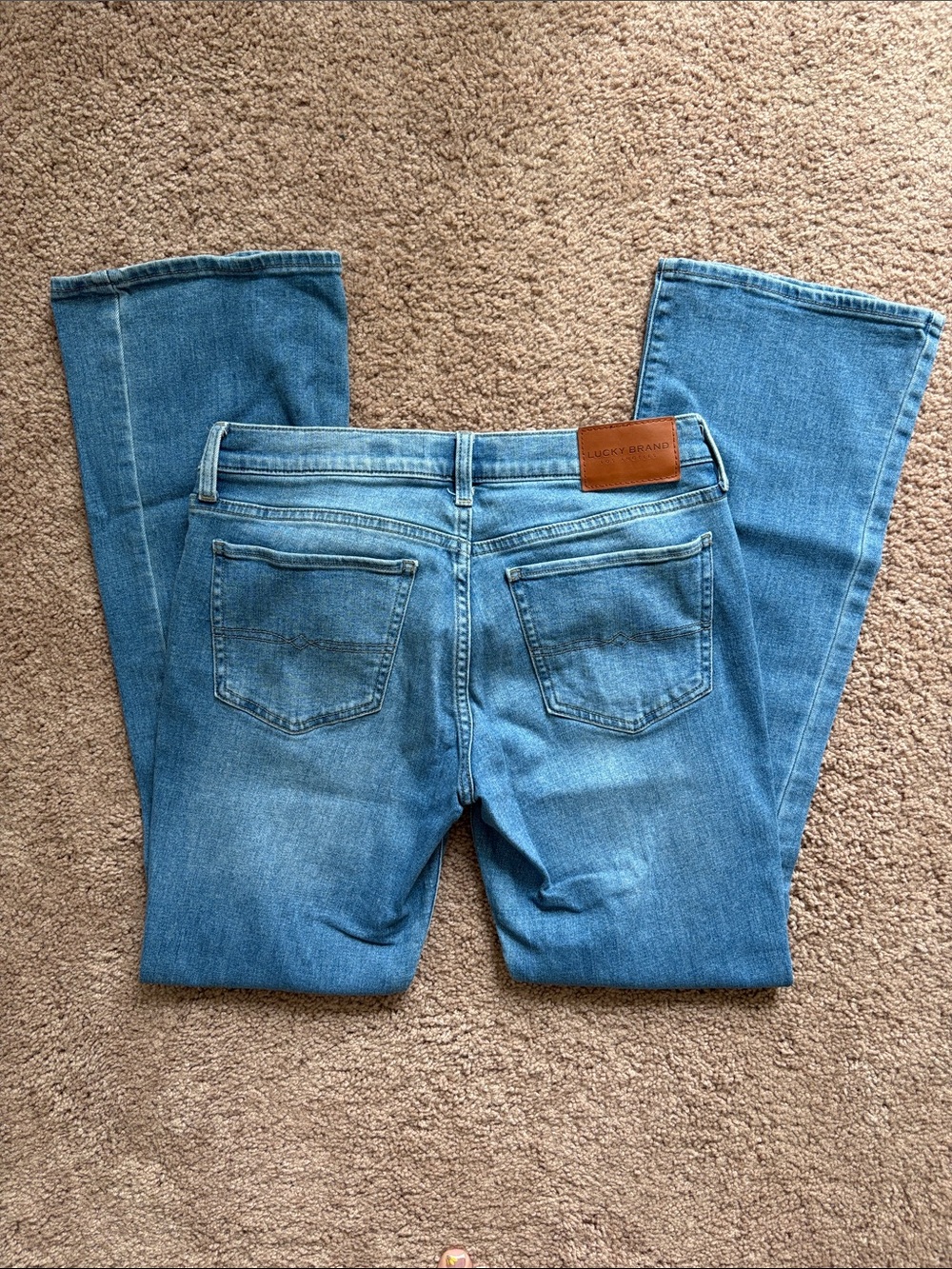 Women’s Lucky Brand Distressed Bootcut Jeans - Picture 2 of 3